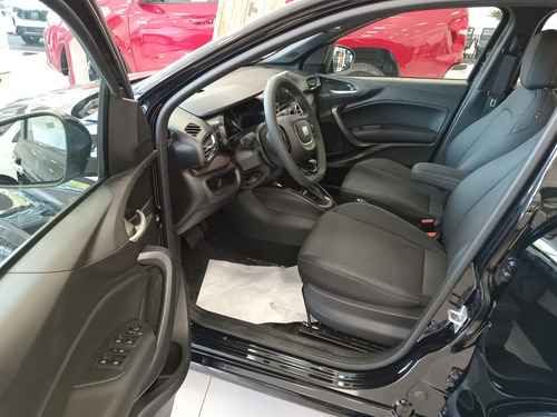 Fiat Cronos 1.3 Precision Flex Aut. 4p