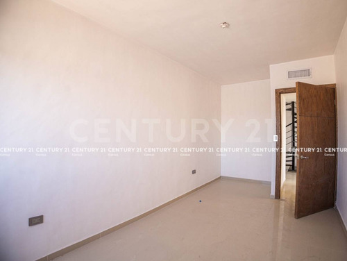 Casa En Venta En Fraccionamiento Condesa Rejón, Chihuahua Chih.