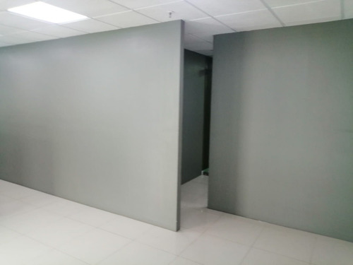 Imagen 3 de 14 de Hermosa Oficina En Renta En Corporativo Diamante