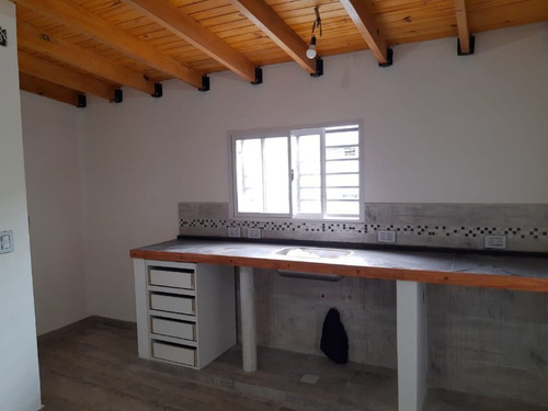 Imagen 6 de 14 de Venta De Block De 6 Departamentos + Galpon En Venta - Moron Norte