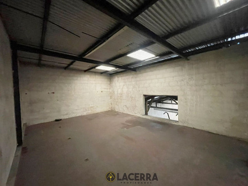 Imagen 23 de 30 de Galpon Sobre Avenida, 477 M2 Con Oficinas Y Local Comercial