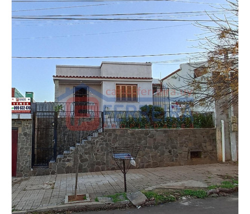 Vende 2 Casas En Un Mismo Padrón, 2 Y 3 Dormitorios, Garaje - Rivera