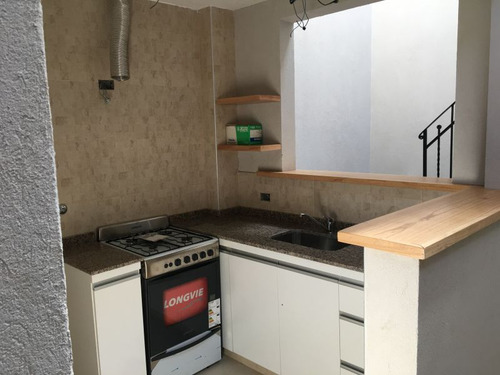 Casa En Venta En Mataderos Residencial