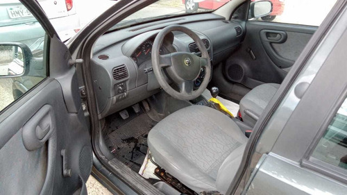 Imagem 4 de 8 de Chevrolet Corsa 2006 1.0 Joy Flex Power 5p
