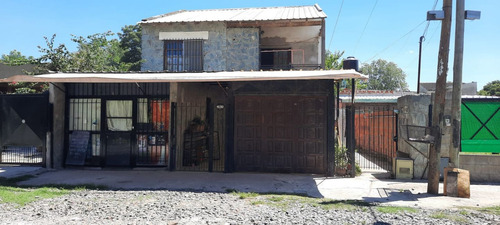 Casa En Venta En 25 De Mayo