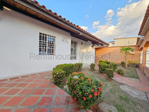 Linda Casa En Venta Urb Los Sauces Prolongación Av Aragua 25-18599 Hc