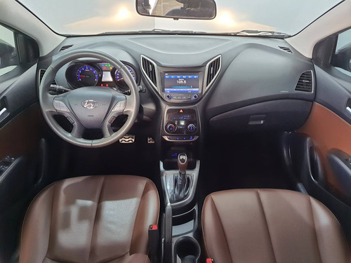 Imagem 7 de 8 de Hyundai Hb20x 1.6 16v Premium Flex 4p Automático