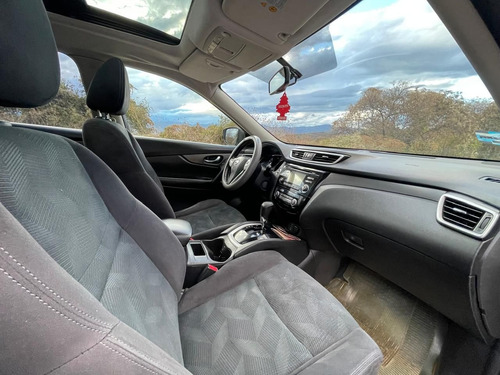Nissan X-Trail 2.5 Advance 3 Row Mt