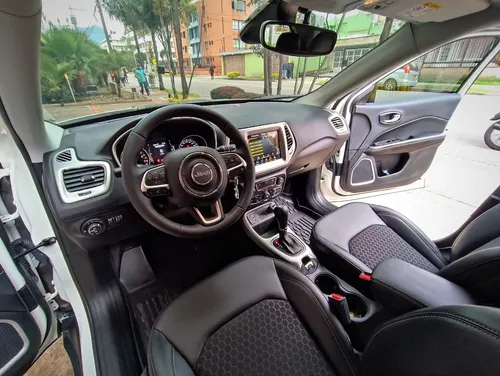 Jeep Compass 2.4 4X2 Longitude At