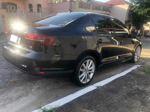 Imagem 4 de 15 de Volkswagen Jetta 2016 1.4 Tsi Comfortline 4p