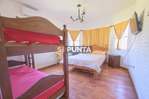 Imagen 13 de 30 de Casa En La Arbolada A La Venta