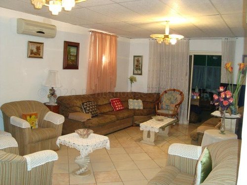 Los Chorros Edificio Comercial En Venta Mls #25-21914 Sl