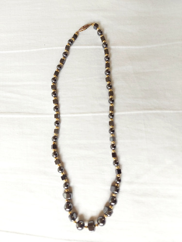 Collar Hematite Multiformas