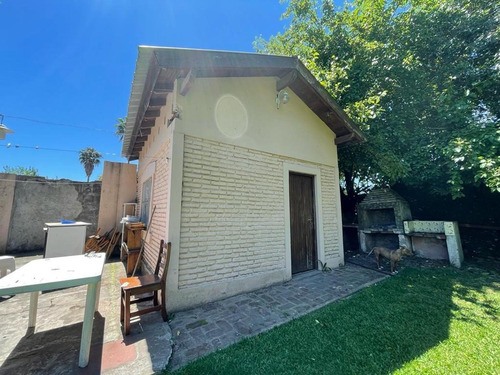 Imagen 23 de 27 de Casa Quinta A La Venta En Del Viso Centro!