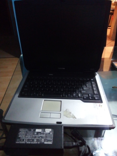 Vendo Computadora Toshiba De Uso Refacciones, Me Estorba