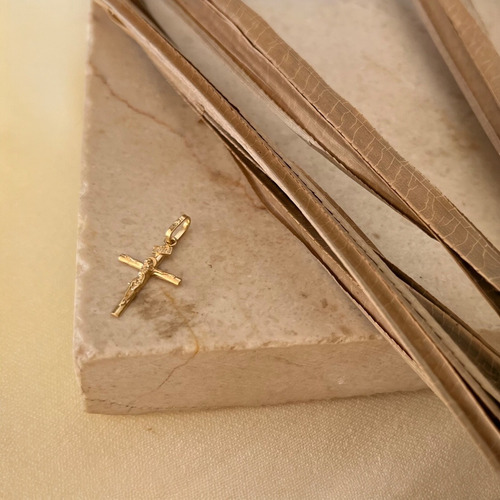 Pingente Cruz Em Ouro 18k Pequena Com Cristo Crucifixo Inri