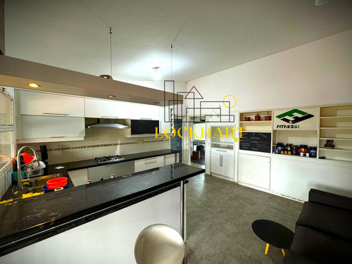 Local Comercial A Pasos Del Portones Shopping