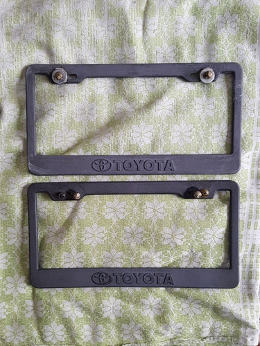 2 Portaplacas Carro Toyota