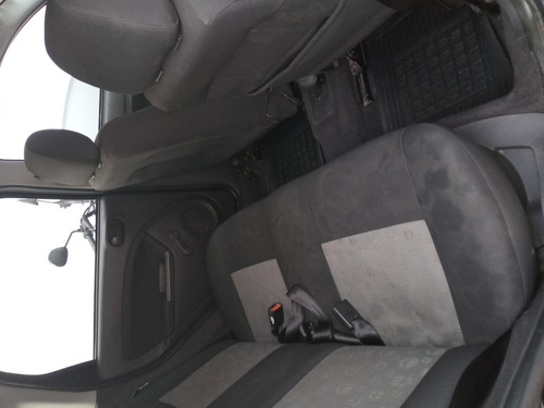 Imagem 3 de 7 de Ford Fiesta 2010 1.0 Flex 5p