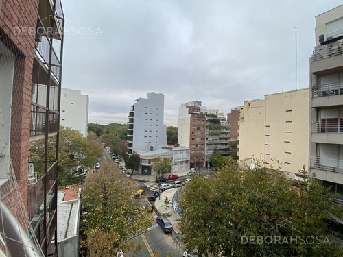 Departamento De 4 Ambientes En Belgrano - Cochera Fija Y Cubierta.