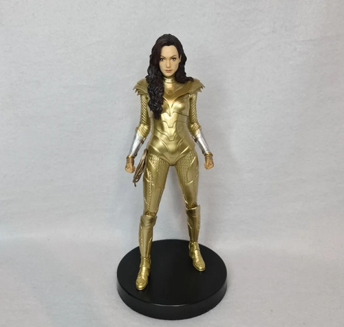 Figura Wonder Woman 1984 Armadura Dorada Furyu