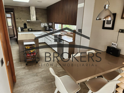 Increible Casa En Exclusivo Condominio De Lo Barnechea
