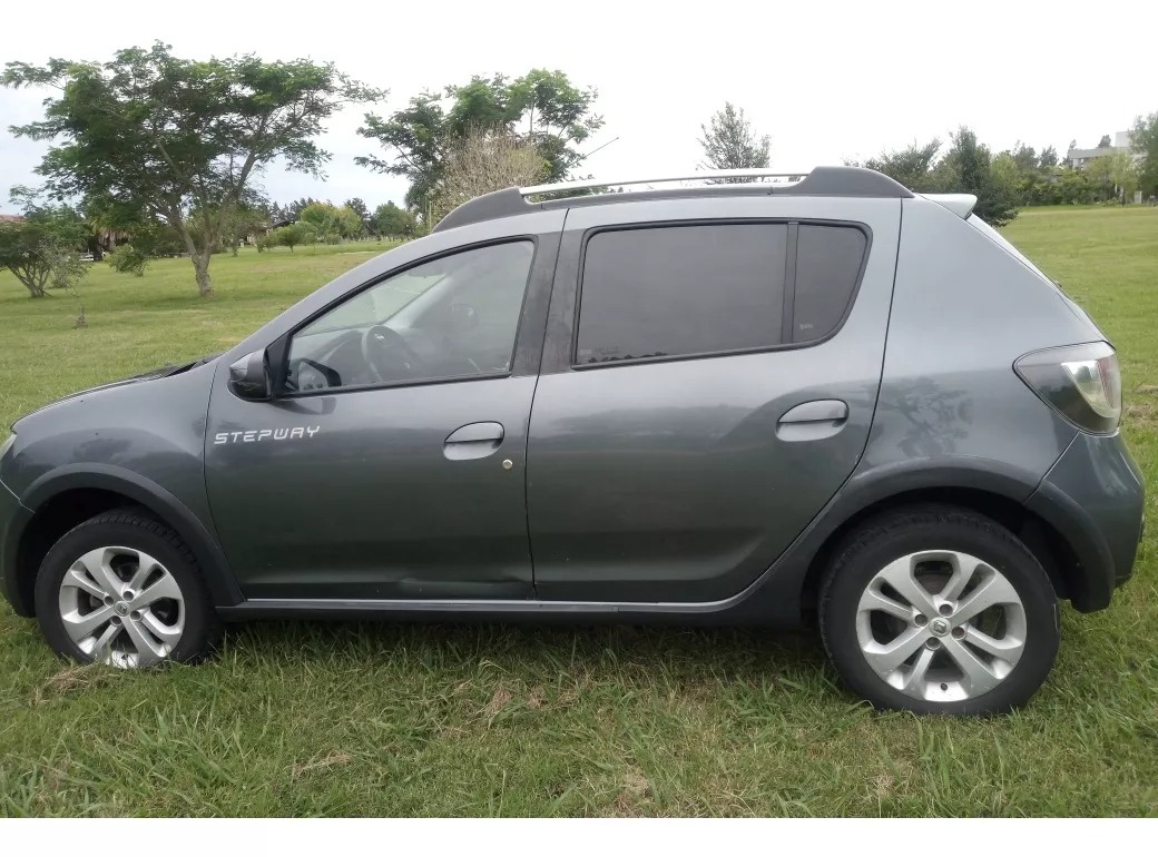 Renault Sandero Stepway 1.6 Dynamique 105cv Nac