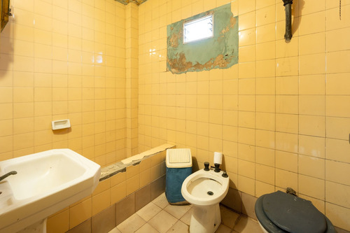 Imagen 25 de 30 de Venta De Excelente Predio En Lomas De Zamora A/c