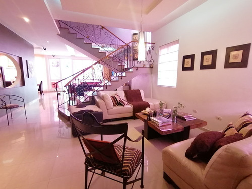 Imagen 8 de 28 de Fernando Guerrero Vende Casa-quinta De Esquina En Urb. La Viña