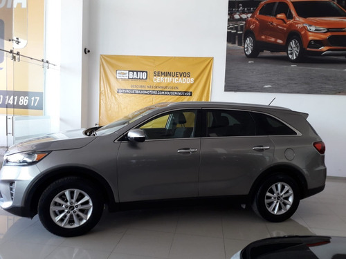 Imagen 3 de 14 de Kia Sorento 2019