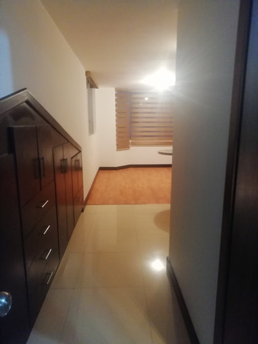 Imagen 5 de 11 de Cómoda Suite Para Estudiante, O Profesional .