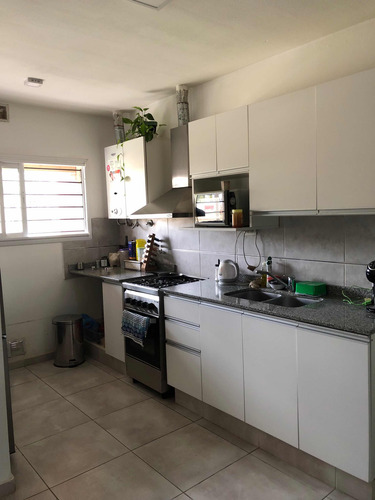 Casa 2 Hab, Garaje Doble Y Amplio Patio Con Pileta
