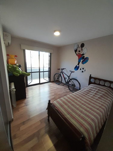 Hermoso Duplex , 2 Dormitorios , Cochera , Pileta , Quincho