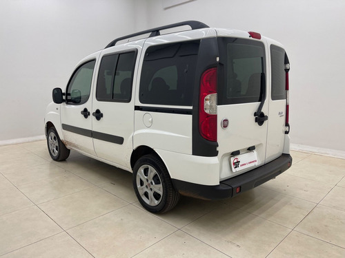 Imagem 3 de 13 de Fiat Doblo Essence 1.8 Flex 16v 5p 2017/2018
