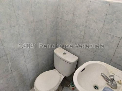 Clara Mojica 23-4273 La Yaguara