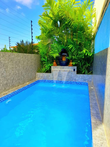 Imagen 3 de 5 de Piscinas Y Jacuzzis En Fibra De Vidrio Reforzada