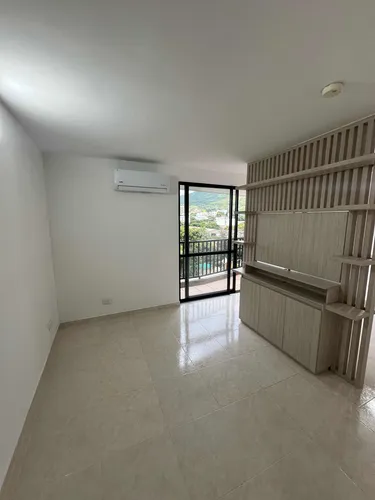 Alquilo Apartaestudio 35 M2 Nuevo En La Flora