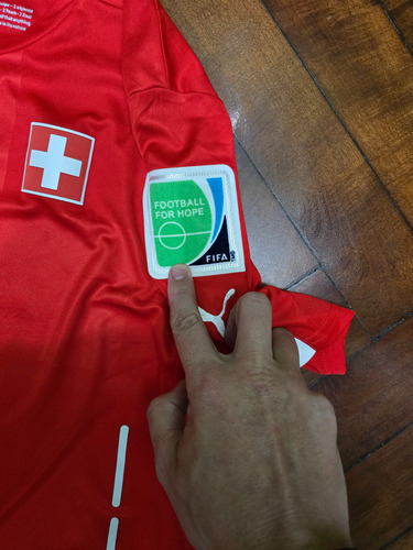Camiseta Titular Suiza 2014, Xhaka 10 Talle M Al Cuerpo (Usado)