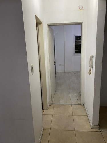 Departamento En Alquiler De 2 Ambientes Con Cochera Avellaneda