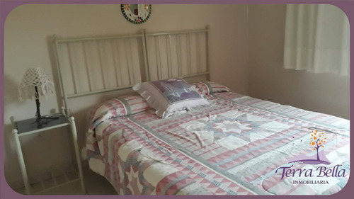 Imagen 20 de 27 de Cabaña Para 4 Con Costa Sobre El Lago, Pileta Climatizada, Quincho!!