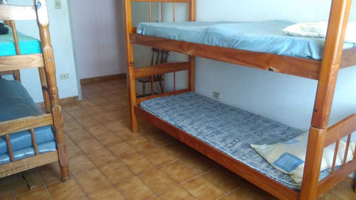 Praia Grande-frente-feriadão 18 A 21 De Abril- $ 1.000,00