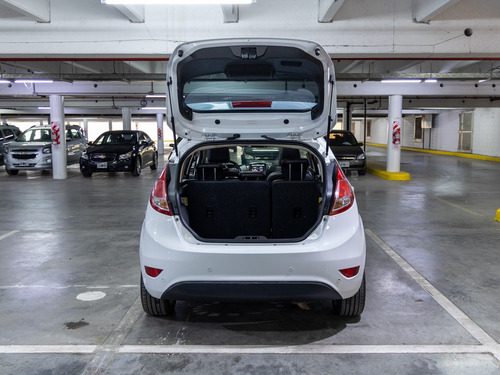 Ford Fiesta Kinetic 1.6 Titanium Powershift 120cv