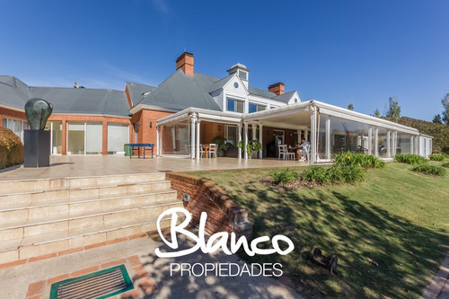 Imagen 13 de 30 de Espectacular Lote De 1576 En El Barrio Pilará - El Faetón