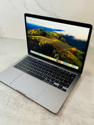 Macbook Pro 2022 M2  Touchbar 256gb 8gb Ram