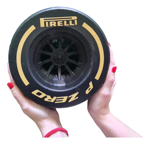 Neumatico Pirelli F1 20 Cm + Exhibidor Para Escritorio