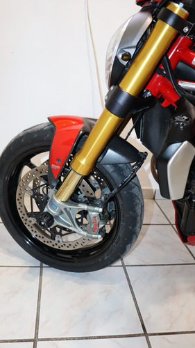 Monster 1200s Stripe
