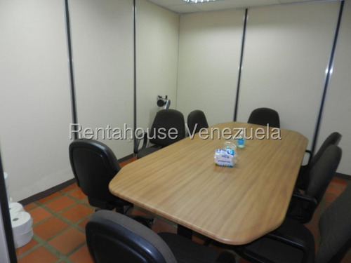 Ms: 25-24351 Vendemos Edificio De 5 Pisos En Sarria, Municipio Libertador. A=2.808m2, 3b, 9p.