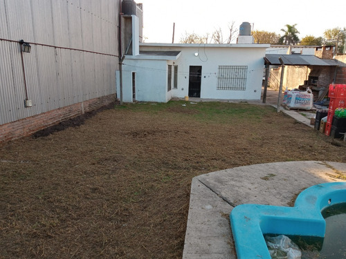 Imagen 8 de 11 de Casa Con Jardín Y Pileta En Zarate