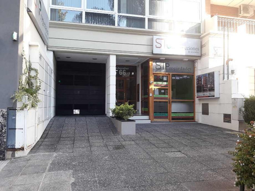 Imagen 2 de 7 de Cochera En Venta En Lanus Oeste