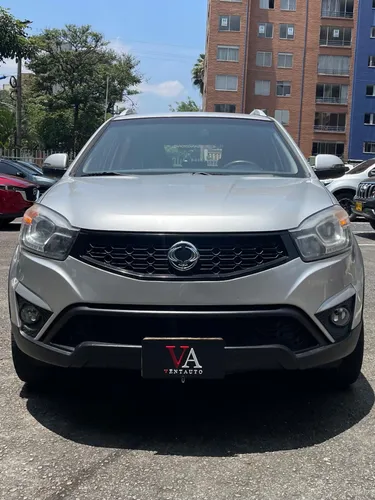SsangYoung Korando 2.0 gasolina 4x2 m/t